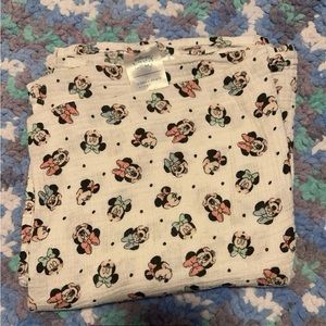 Aden + Anais Swaddle